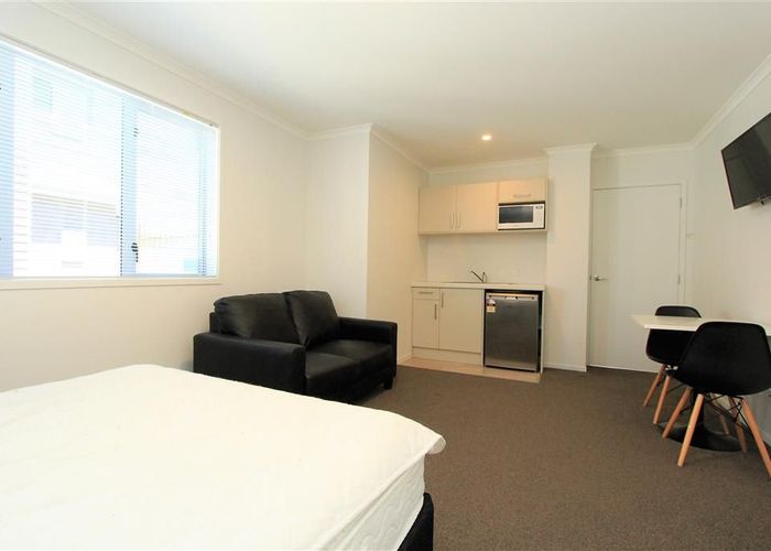  at 3/28 Hunter Street, Hamilton Lake, Hamilton