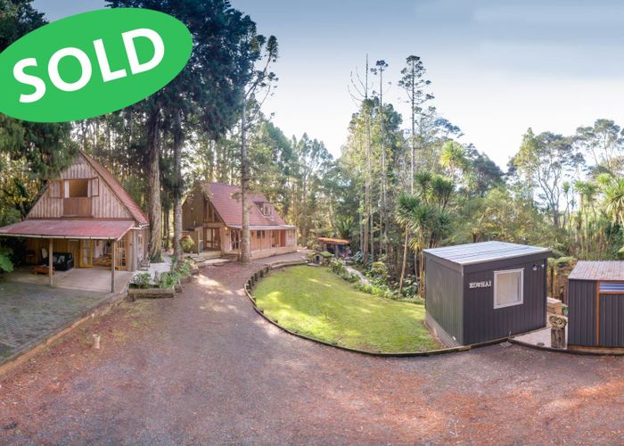  at 723 West Coast Road, Oratia, Auckland
