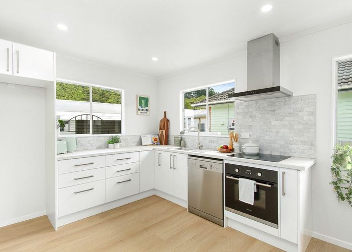  at 271 Wellington Road, Wainuiomata, Lower Hutt, Wellington