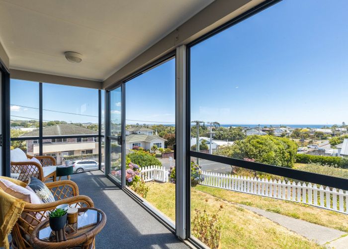  at 47 Paynters Avenue, Strandon, New Plymouth