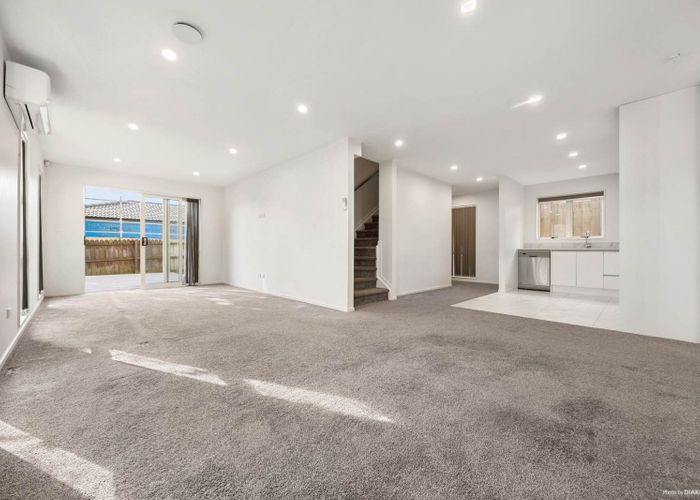  at 97A Everglade Drive, Totara Heights, Manukau City, Auckland