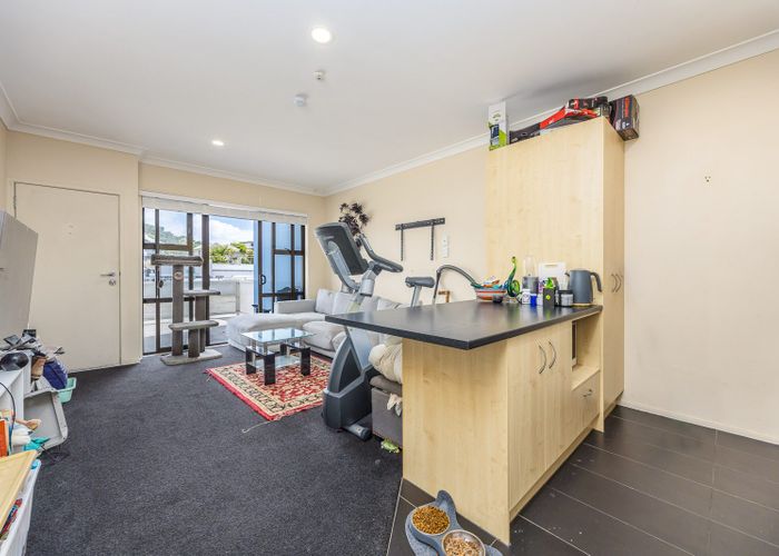  at 112/3 Morningside Drive, St Lukes, Auckland