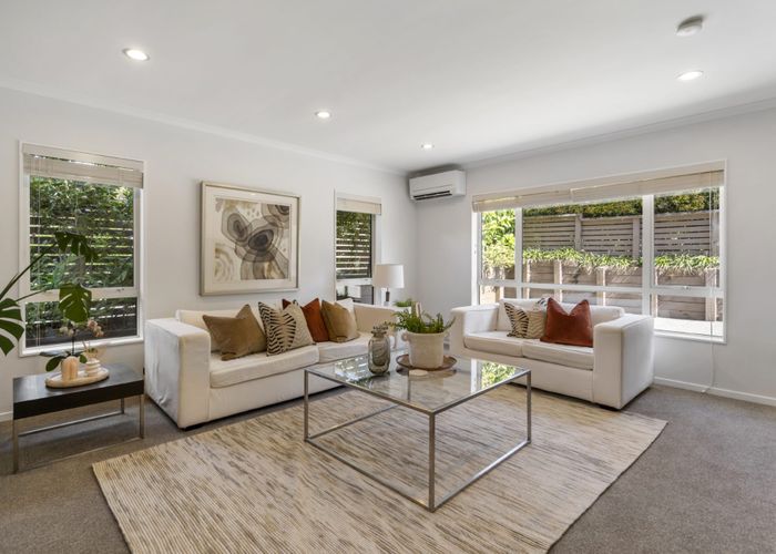  at 17 Witton Place, Schnapper Rock, Auckland