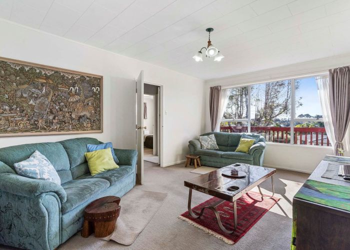  at 27 Fitzwater Place, Henderson, Auckland