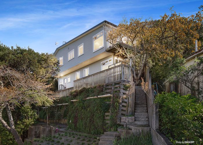 Free property data for 47 Harbour View Road, Northland, Wellington