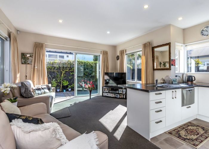  at 2/6 Kauri Street, Riccarton, Christchurch