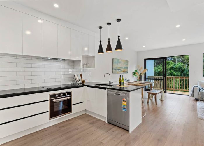  at 8/22 Spinella Drive, Bayview, Auckland