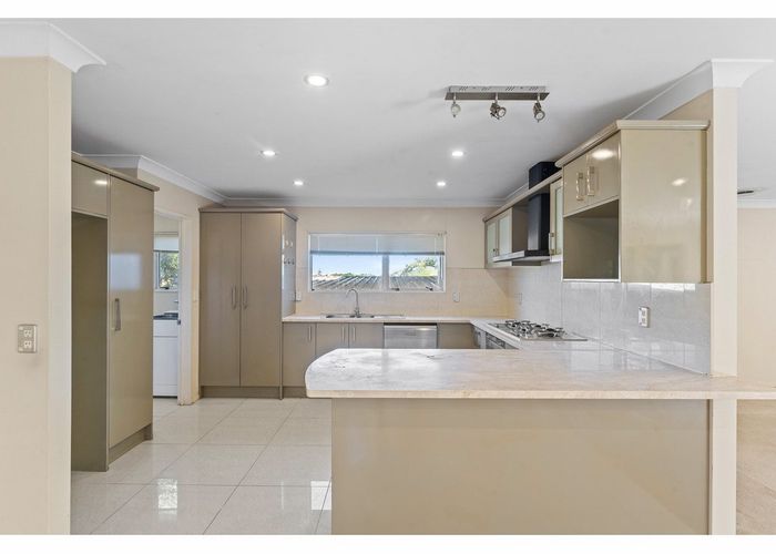  at 2/40 Mount Hobson Road, Remuera, Auckland