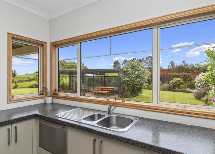 Free property data for 79 Leyland Rd, Whakamarama homes.co.nz