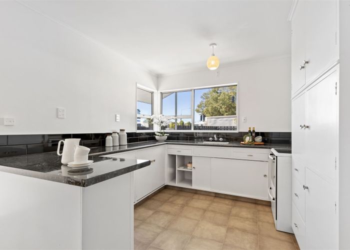  at 385 Main North Road, Redwood, Christchurch