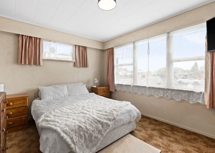  at 5 Sunderland Drive, Flaxmere, Hastings