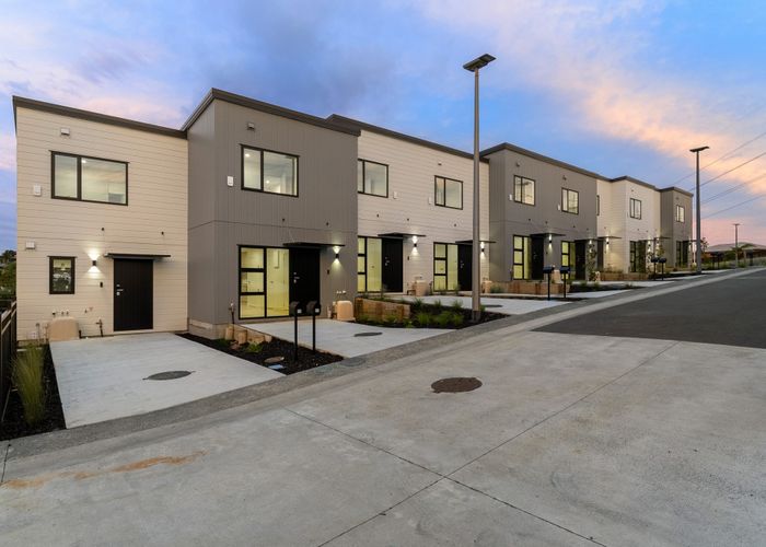  at 27 Awhi Lane, Massey, Waitakere City, Auckland