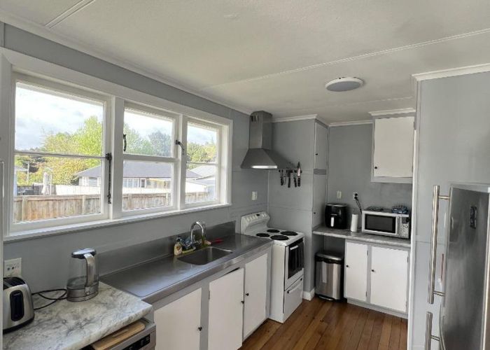  at 5 Camden Street, Vogeltown, New Plymouth