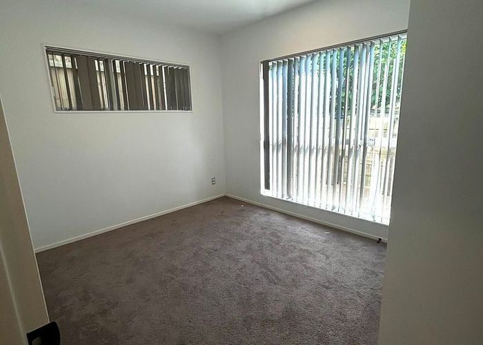  at 32 Lime Hill Rise, Flat Bush, Manukau City, Auckland