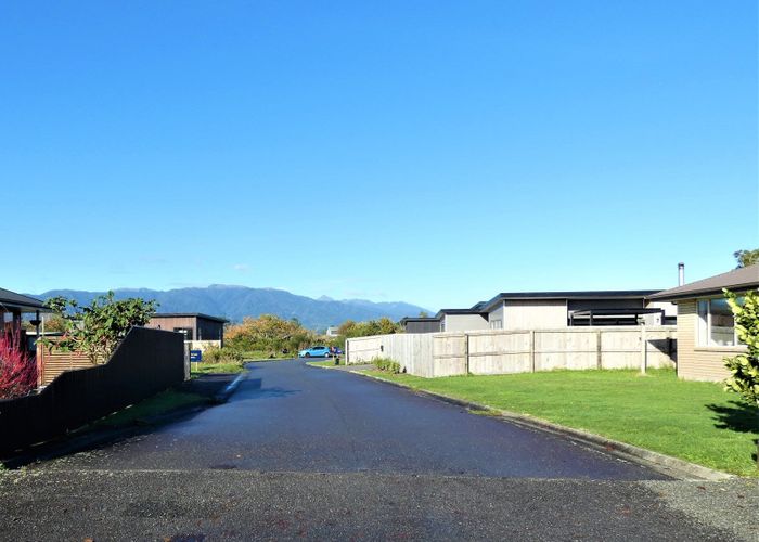  at 40 Orowaiti Road, Westport