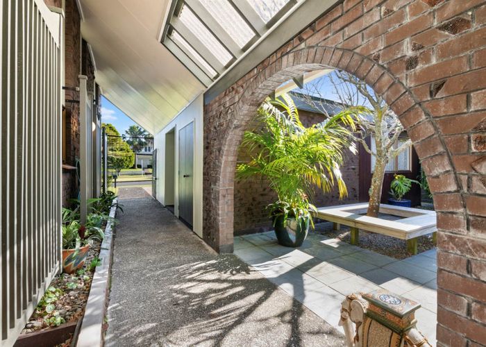  at 73 Becroft Drive, Forrest Hill, North Shore City, Auckland