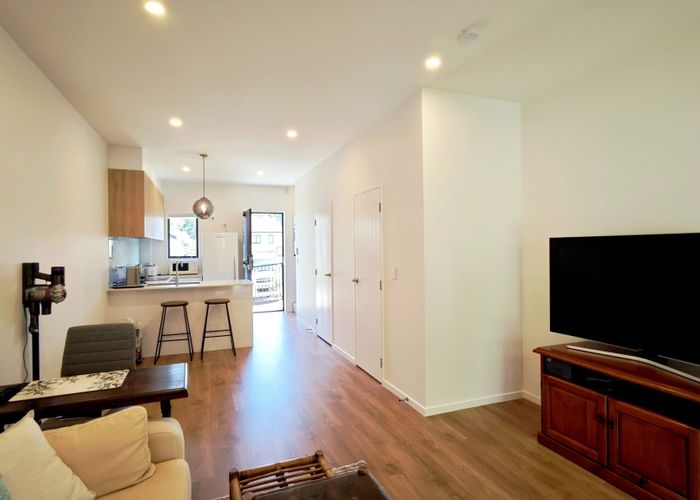  at 14/26 Springvale Drive, Fairview Heights, North Shore City, Auckland