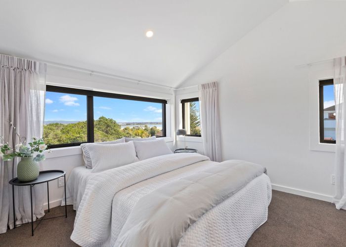  at 7/98-100 Walker Road, Point Chevalier, Auckland City, Auckland