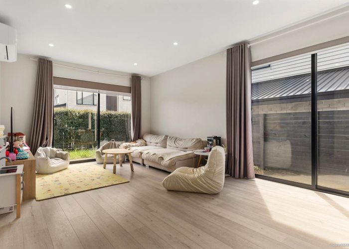  at 33B Westgate Drive, Westgate, Waitakere City, Auckland