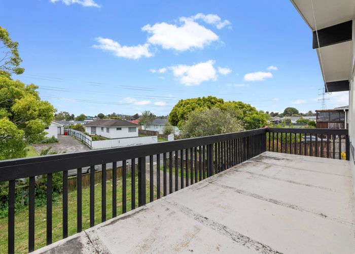  at 9 Maytime Street, Clover Park, Auckland