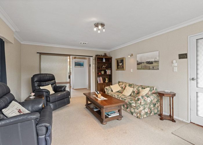  at 2/16 Camrose Place, Ilam, Christchurch City, Canterbury