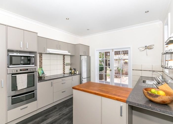  at 5 Casey Avenue, Fairfield, Hamilton