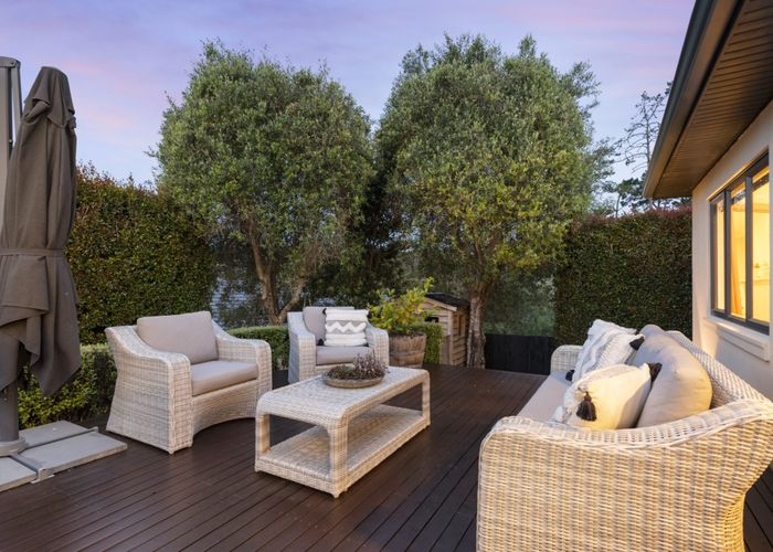  at 16 Durbin Court, Greenhithe, Auckland