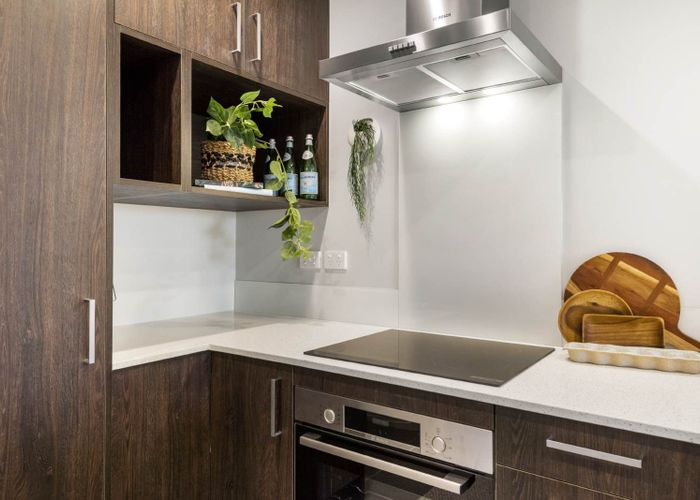  at 118 Te Oneroa Way, Long Bay, North Shore City, Auckland