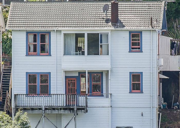  at 22 Garden Road, Northland, Wellington