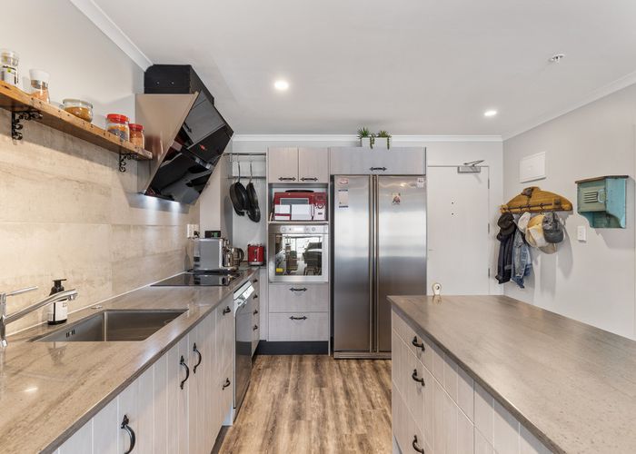  at 1B/83 New North Road, Eden Terrace, Auckland