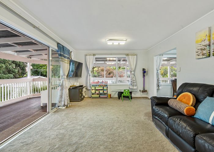  at 18 Dunstall Place, Mangere Bridge, Auckland