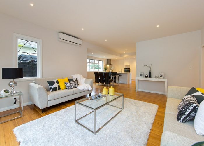  at 15 WILLIAM Avenue, Greenlane, Auckland