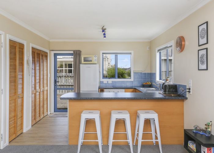  at 393 Carrington Street, Upper Vogeltown, New Plymouth