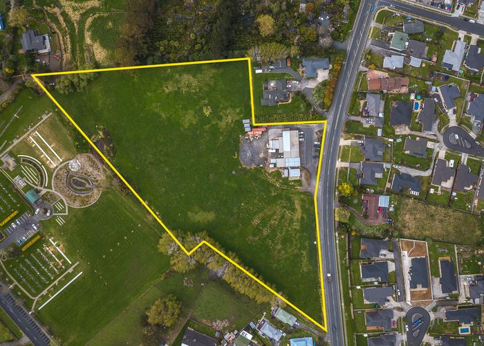  at 520 Great South Road, Rosehill, Papakura