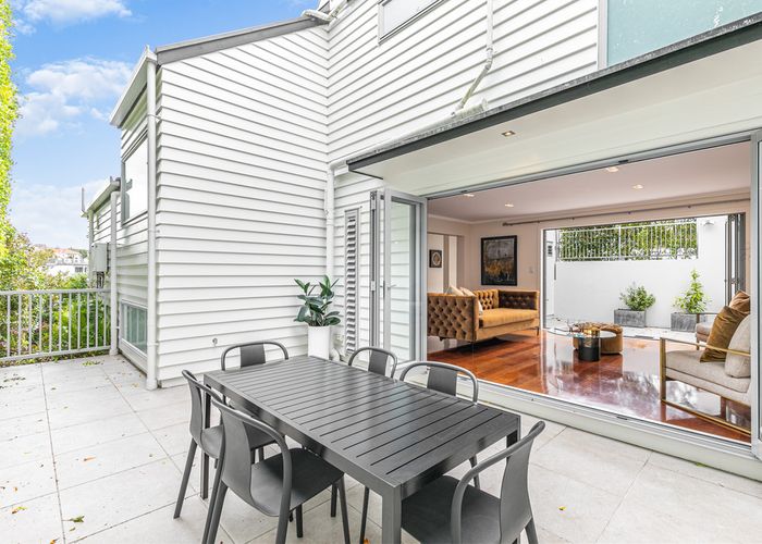  at 28 Godden Crescent, Mission Bay, Auckland