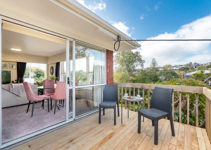  at 1/27 Sandown Road, Rothesay Bay, North Shore City, Auckland