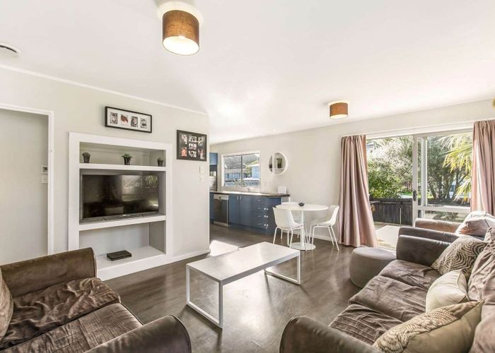  at 1/60 Simon Ellice Drive, Bayview, North Shore City, Auckland
