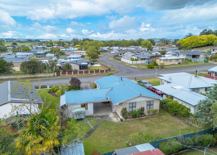 at 4 Leeton Drive, Waipukurau, Waipukurau