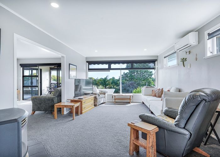  at 88 Houchens Road, Glenview, Hamilton