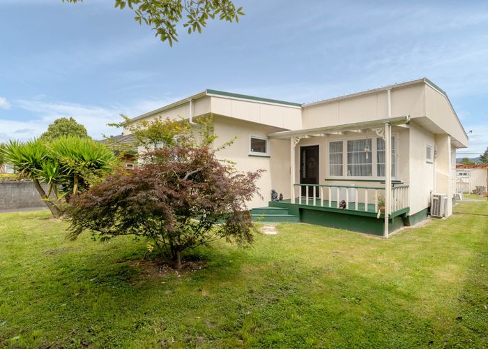  at 6 Willow Grove, Ebdentown, Upper Hutt, Wellington