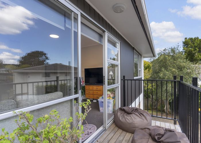  at 3/15 Trojan Crescent, New Lynn, Waitakere City, Auckland