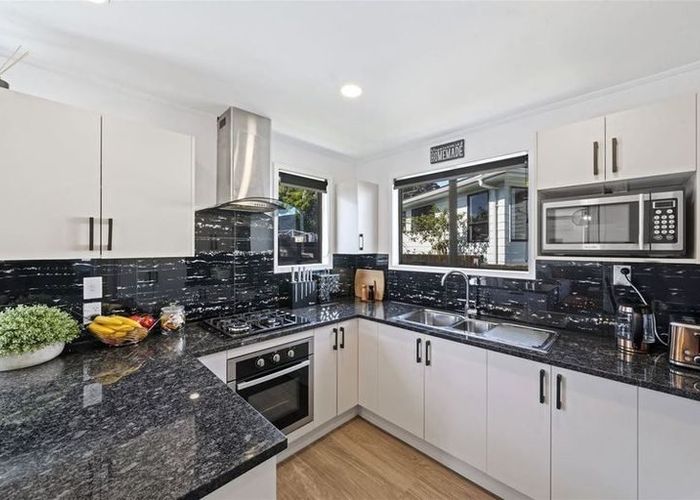  at 295a Weymouth Road, Weymouth, Manukau City, Auckland