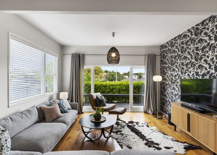  at 12 Ripon Crescent, Meadowbank, Auckland