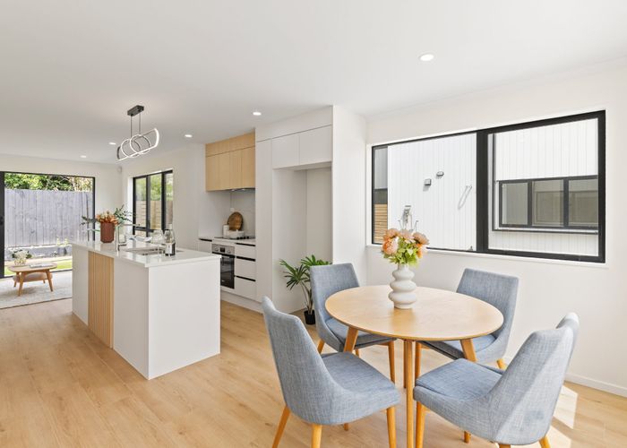  at 113 Beach Road, Te Atatu Peninsula, Waitakere City, Auckland