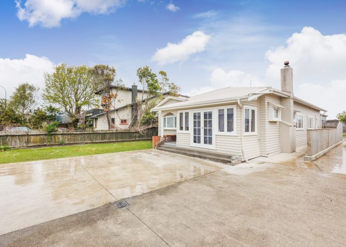  at 992B Tremaine Avenue, Roslyn, Palmerston North