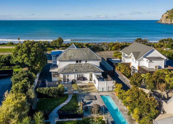  at 100 Esplanade, Sumner, Christchurch