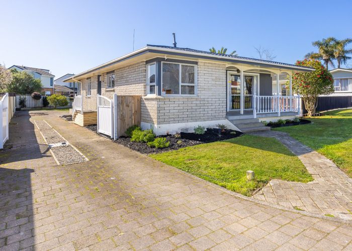  at 14 Storey Avenue, Forest Lake, Hamilton