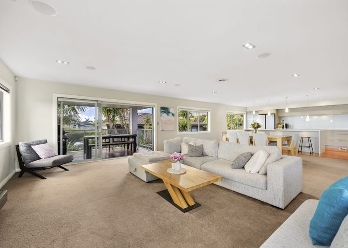  at 1/36 Rothesay Bay Road, Rothesay Bay, Auckland