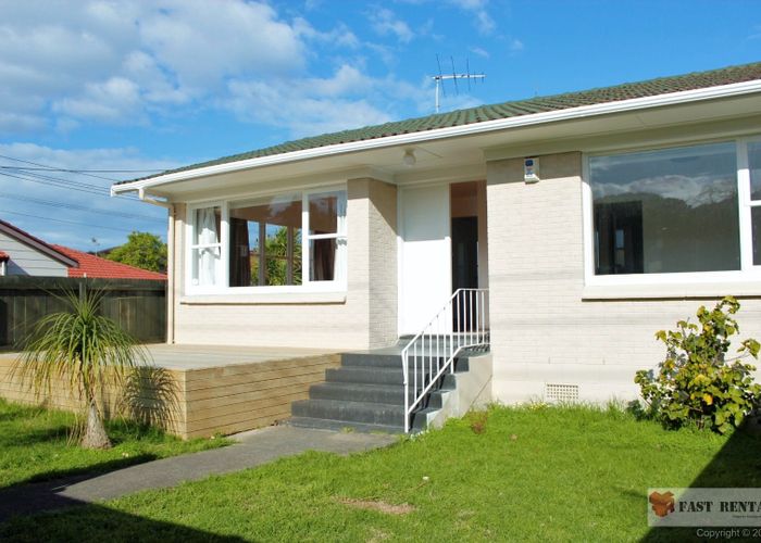 at 2/26 Wolsley Avenue, Milford, Auckland