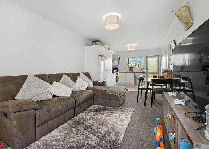  at 18/94 Glengarry Road, Glen Eden, Auckland